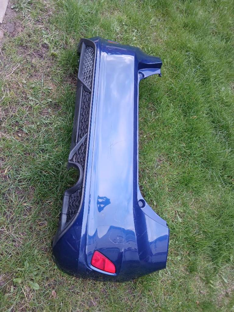Ford Fiesta mk8 rear bumper in blue stline 
