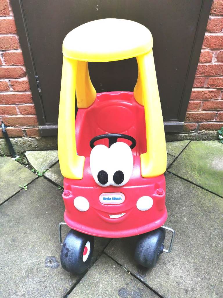 LITTLE TIKES COZY COUPE RIDE IN COUPE CAR