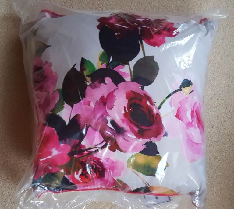 NEW - QUALITY DORMA CUSHION : ROSES : MATCHING PILLOW CASES  AVAILA