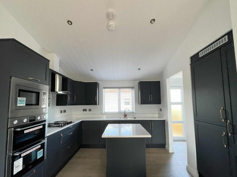 Oakgrove Waverton in Cornwall  - Lodge / Caravan 