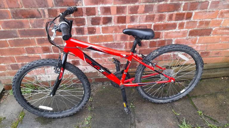 JUNIOR 24 BIKE.(Ages 8-12y)