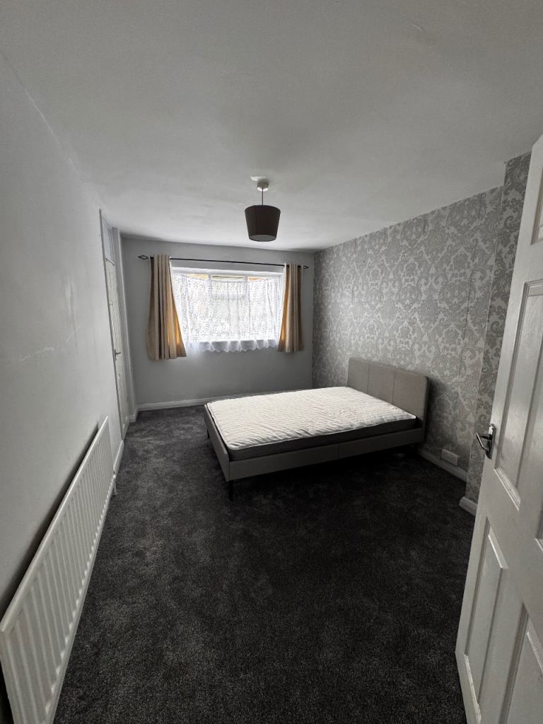 Spacious Double Bedroom