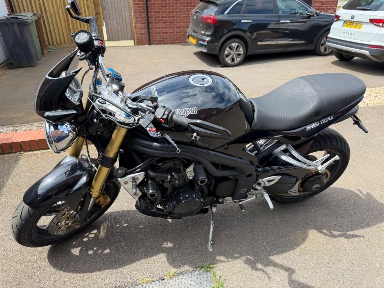 Triumph, SPEED, 2005, 1050 (cc)