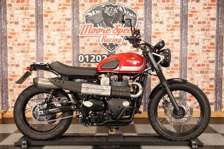 2017 TRIUMPH STREET SCRAMBLER 900 - ONLY 13,937 MILES - GREAT EXTRAS