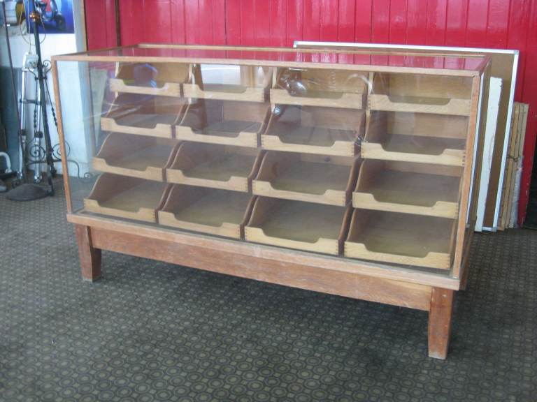 VINTAGE HABERDASHERY/DRAPERY CABINET/COUNTER. 16 drawer. Shopfitting.