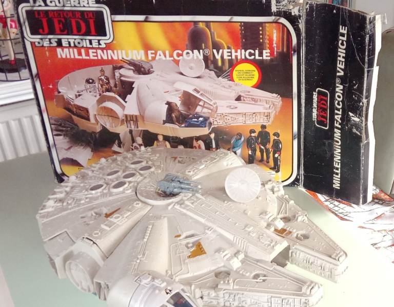 VINTAGE 1979 MILLENIUM FALCON, BOXED +2 No. AT-AT SCOUT WALKERS AND SMALL FALCON