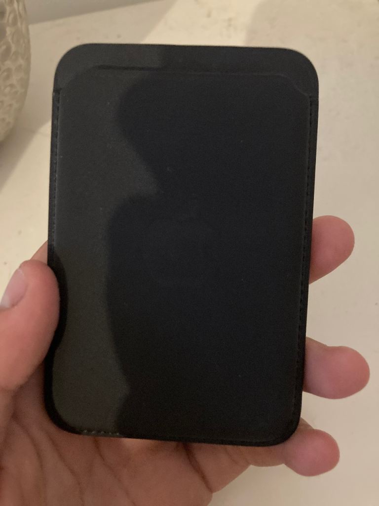 Black apple wallet magnetic 