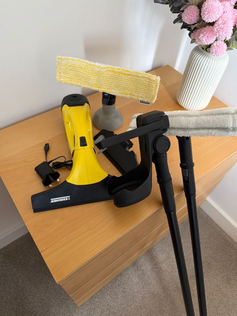 Karcher WV 2 Yellow Window Vac Kit – Good Condition