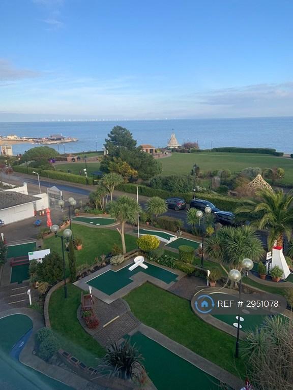 2 bedroom flat in Riviera Flats, Broadstairs, CT10 (2 bed) (#2951078)