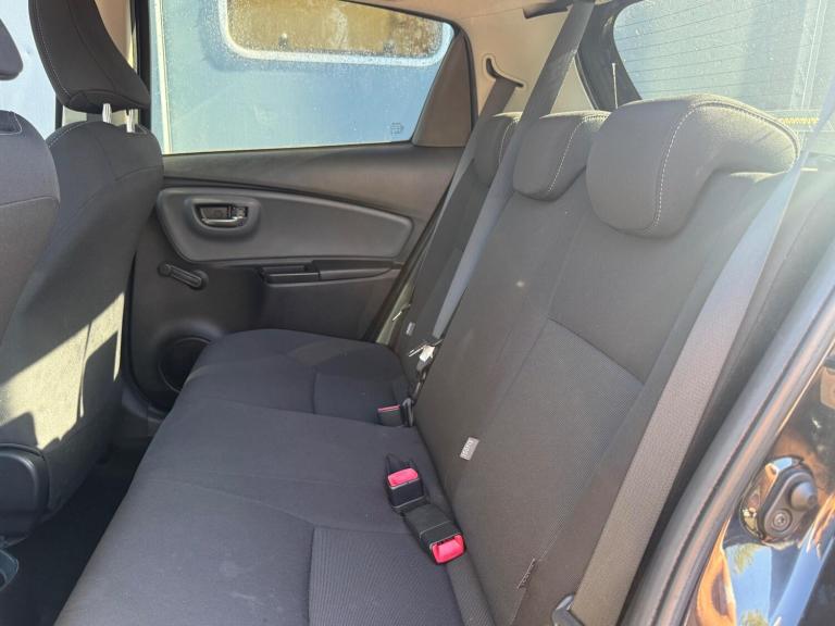 2016 Toyota Yaris 1.33 Dual VVT-i Design Euro 6 5dr HATCHBACK Petrol Manual