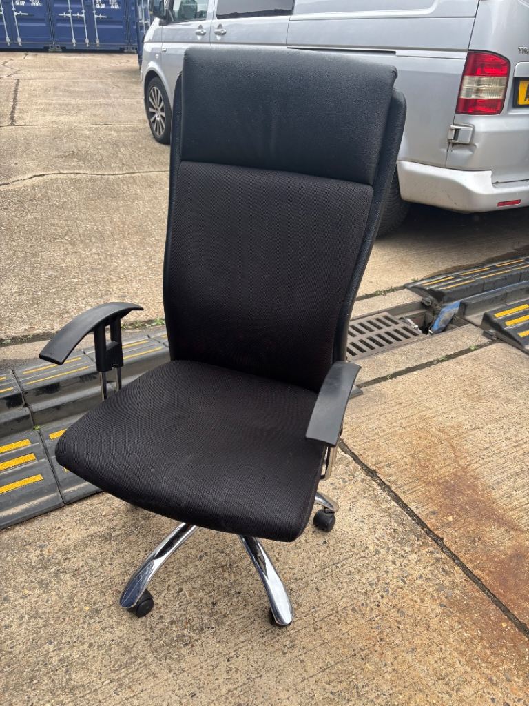 Office chair 