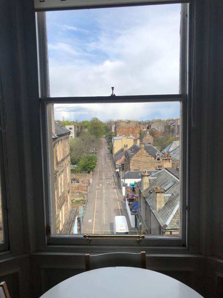 Morningside: refurbished 3 bedroom HMO flat
