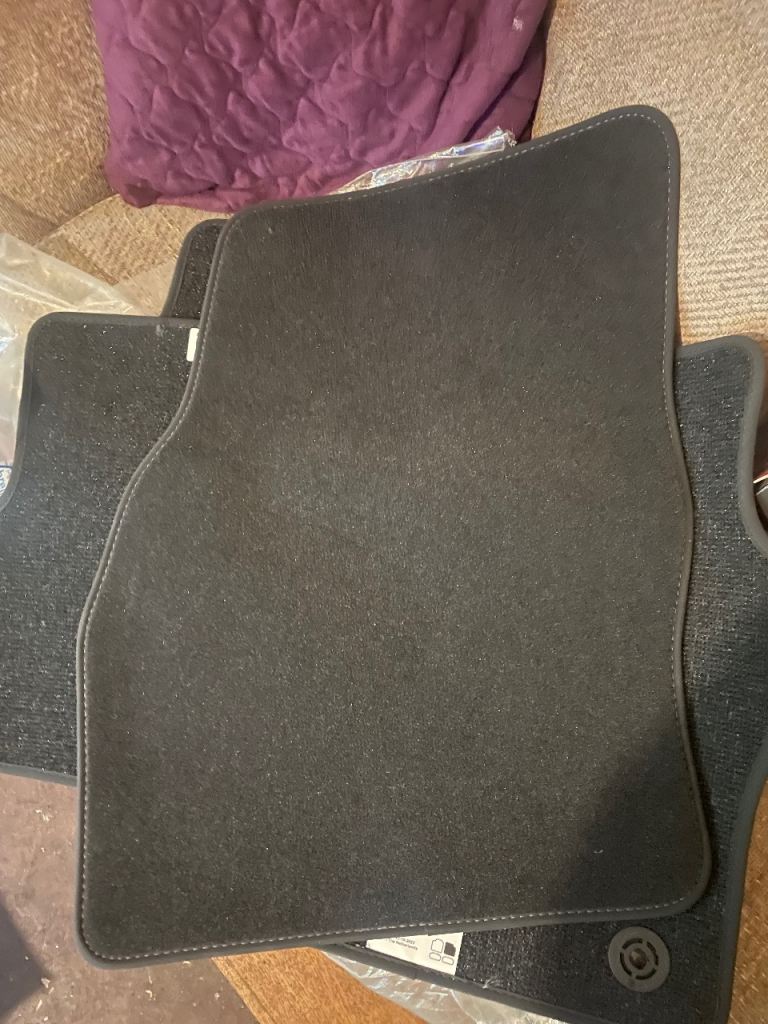 Seat Ibiza/ Arona car matts full set 
