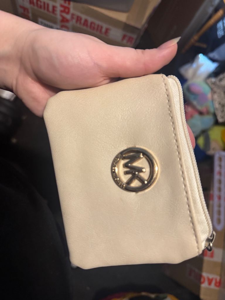 Michael Kors Cream Faux Leather Coin Purse – As Good As New