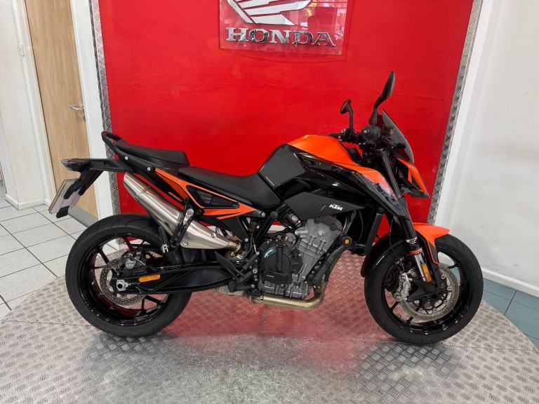 2022 '22' KTM 890 Duke R22 