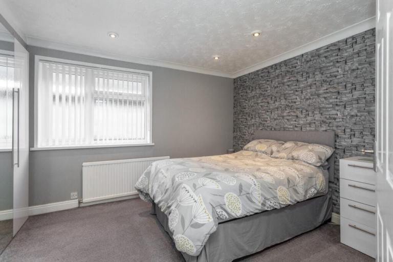 MASSIVE ROOMS FOR RENT IN HYDE PARK✅✅