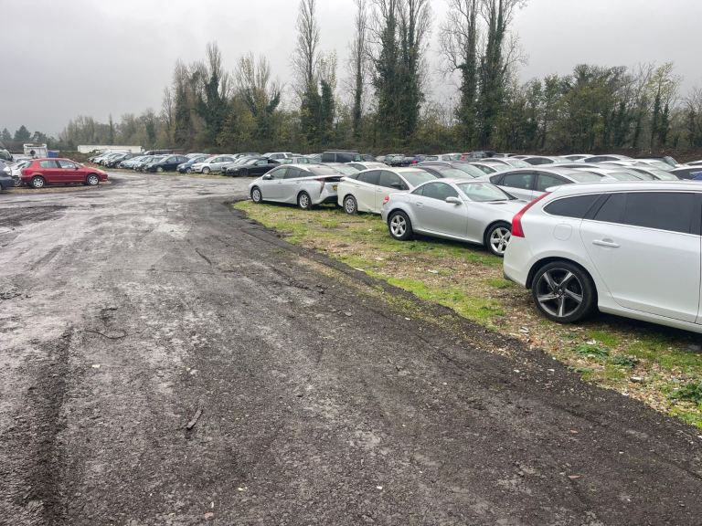 Spacious Yard Available to Let – Ideal for Commercial Parking