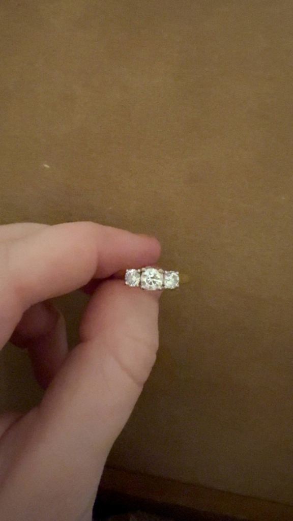 Beaverbrooks 18K Yellow Gold 0.7ct Diamond Engagement Ring (Size K)