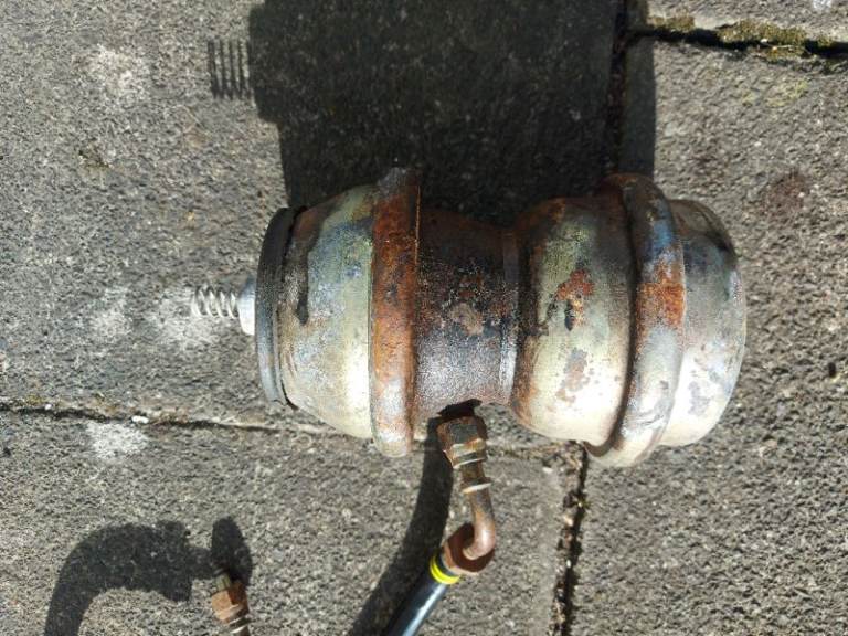 MGF suspension sphere 