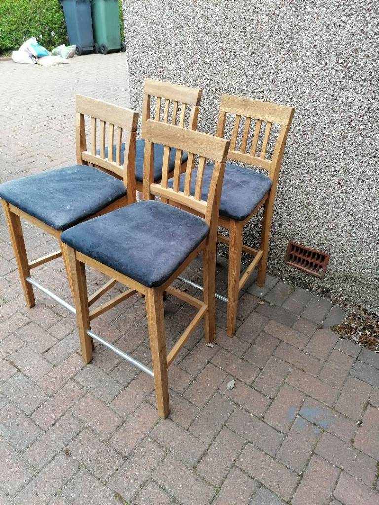 High chairs 4 off for only 10 pounds, like bar stools