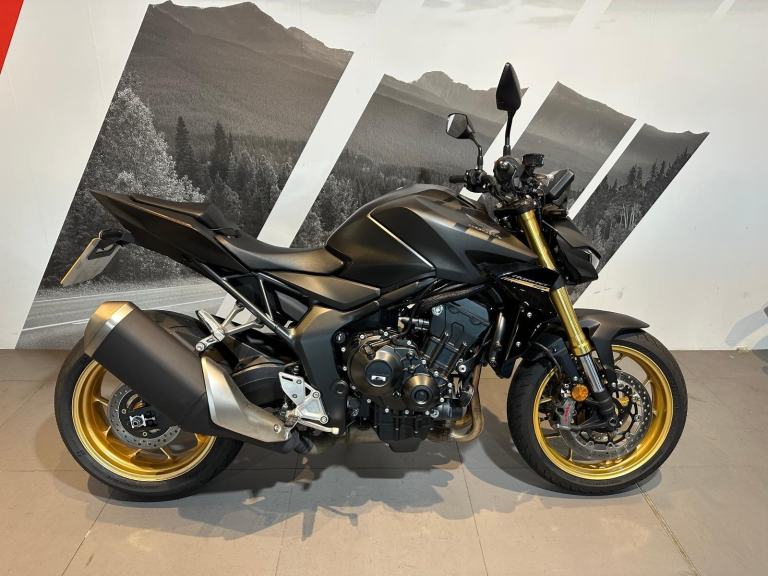 Honda CB 1000 Hornet SP 2025 with only 308 miles 