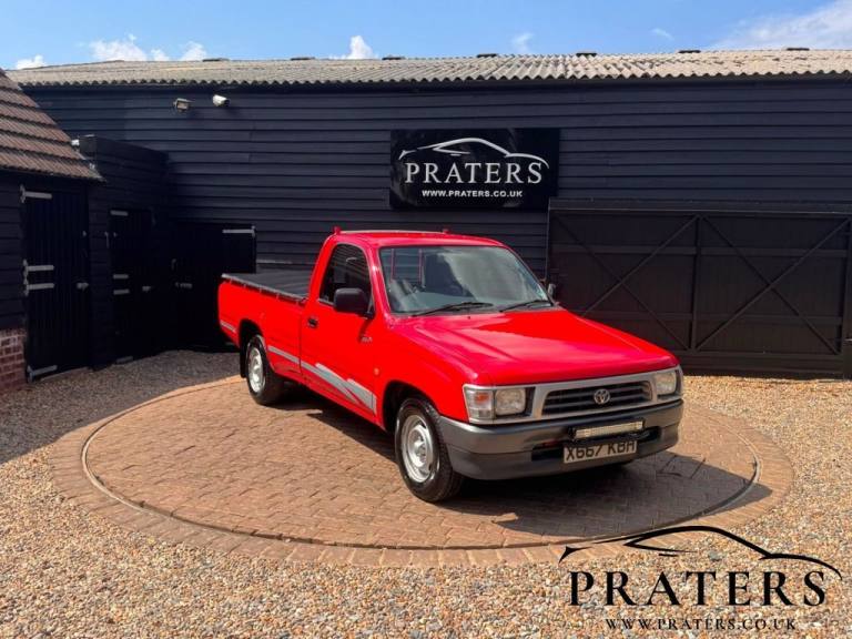 2000 Toyota Hilux 2.4D Pickup 2dr Diesel Manual 4x2 (74 bhp) PICK UP DIESEL Manual