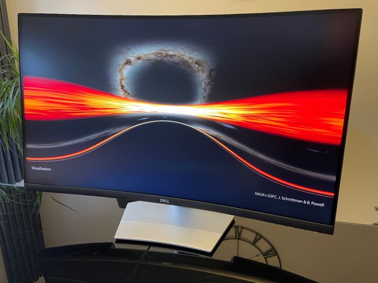 Dell 4k 32" Curved Monitor (S3221QS)