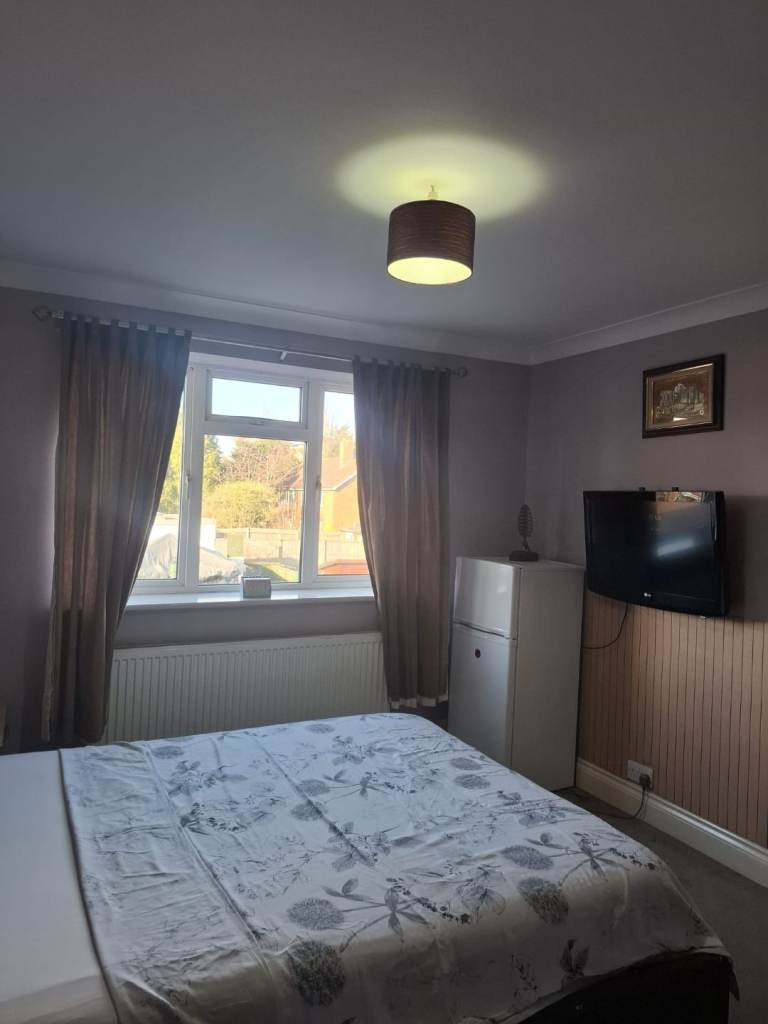 Double Room for rent in Northolt inc Bills