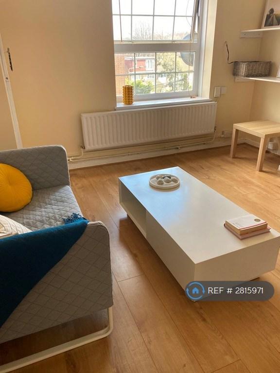 3 bedroom flat in Haddo House, London, SE10 (3 bed) (#2815971)