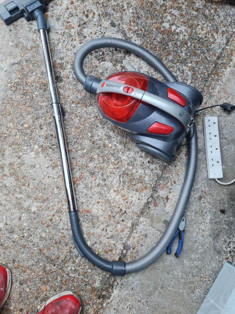 Hoover Whirlwind Bagless Cylinder Vacuum Cleaner – Good Condition