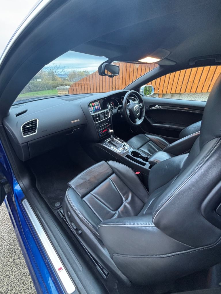 Audi, RS5, Coupe, 2011, Semi-Auto, 4163 (cc), 2 doors