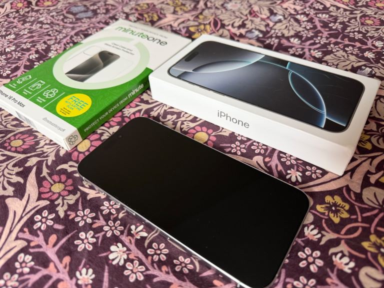 Apple iPhone 16 Pro Max 256GB Unlocked - Titanium White