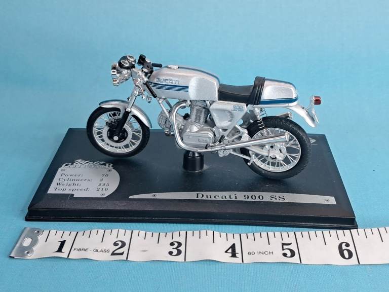 Ducati 900 SS motorcycle, designed based on the iconic 1970s superbike. (Plastic).  AS SEEN.