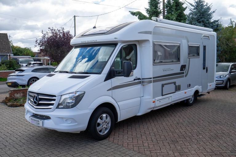 Autosleepers Winchombe Mercedes Sprinter Automatic Luxurious 2 Birth Motorhome 