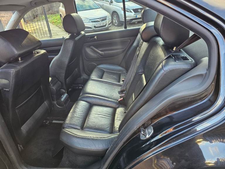 Volkswagen, BORA, Saloon, 2005, Automatic, 1595 (cc), 4 doors