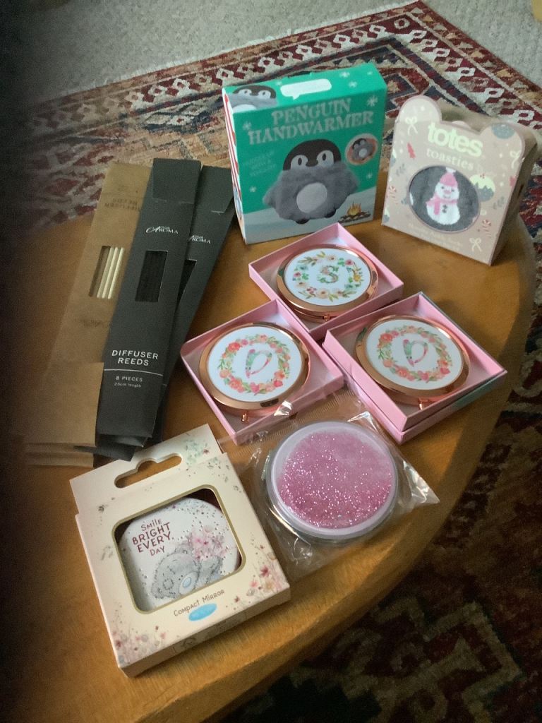 Compact mirrors and reed diffusers