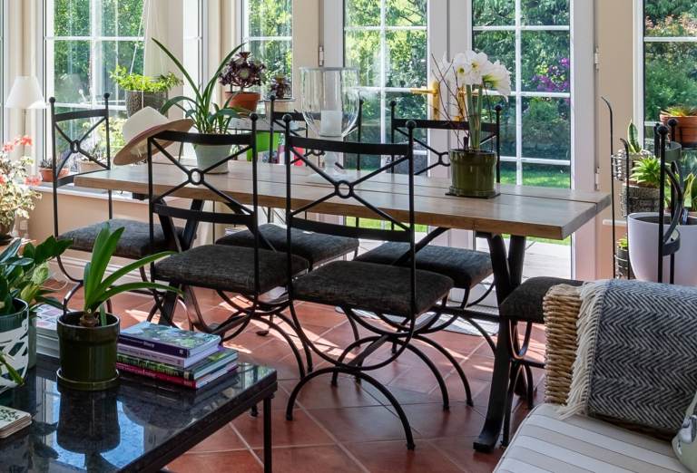 Dining table and 8 chairs