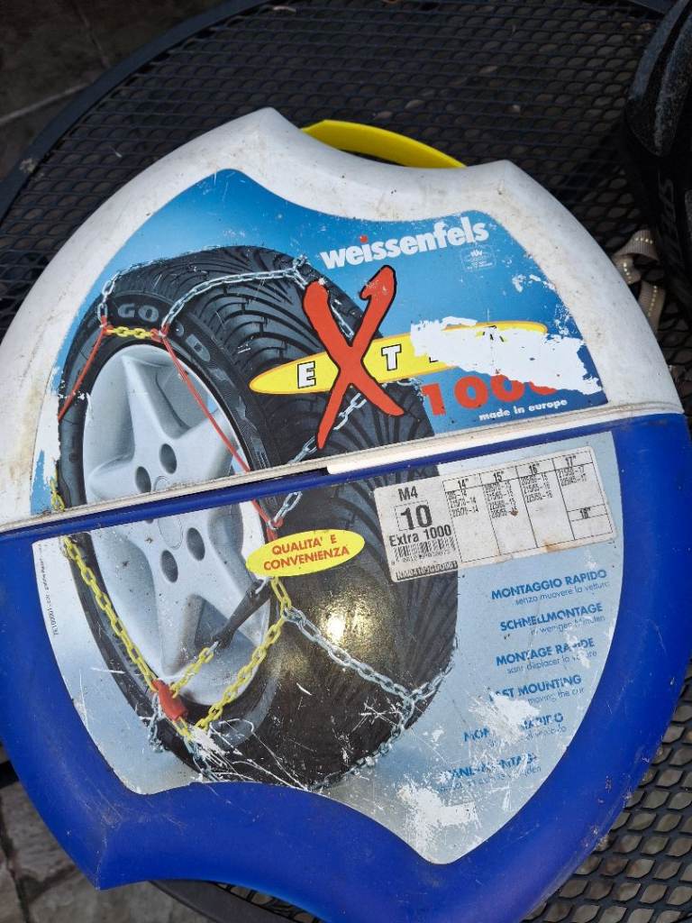 Snow chains 18"