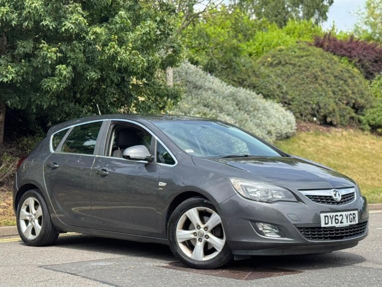 2012 Vauxhall Astra 1.7 CDTi SRi Euro 5 5dr HATCHBACK Diesel Manual