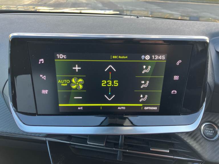 2022 Peugeot 2008 1.2 PureTech Allure Premium 5dr Estate PETROL Manual