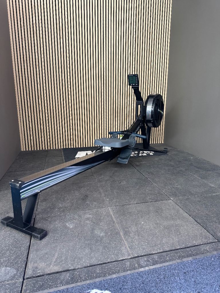Concept 2 Model D PM5 Black Indoor Rowing Machine! 16 hours use! 