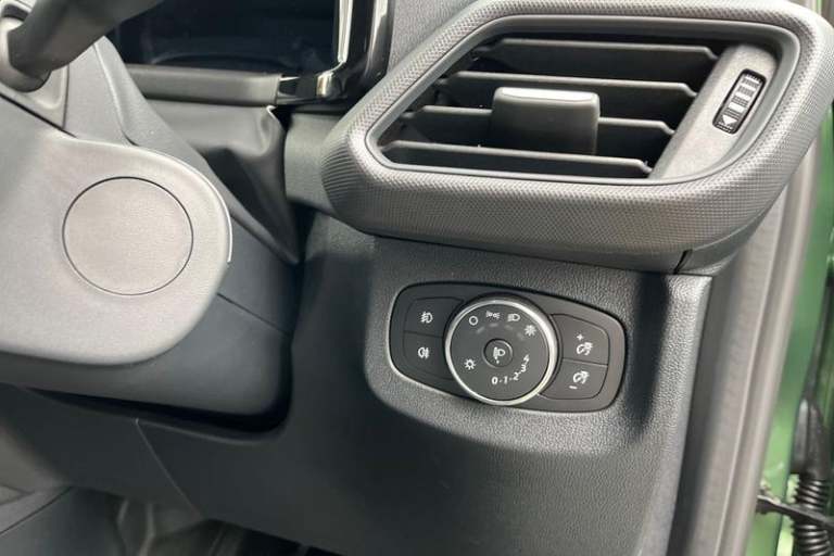 2025 Ford E-Transit Courier Limited AUTO 43kWh 136PS FWD 1 Speed Automatic Panel Van Electric Aut...