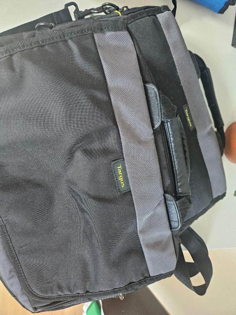 2 targus laptop bags for sale