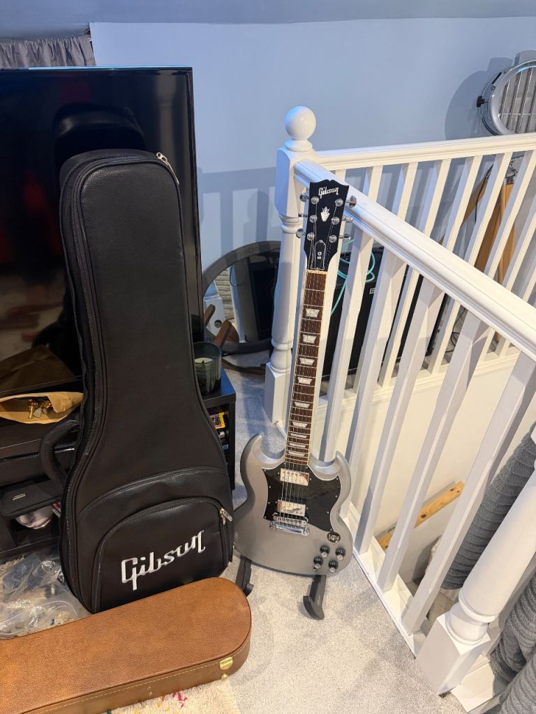 Gibson SG Electric Guitar with soft bag - Silver, Good Condition
