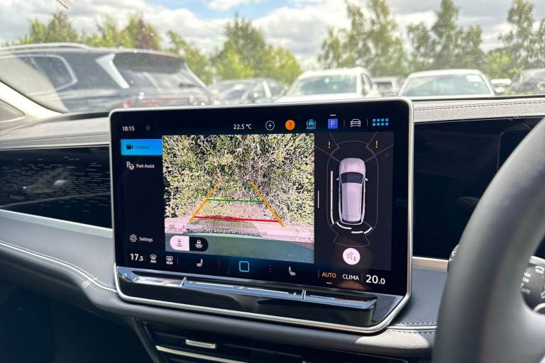 2025 Volkswagen Passat 1.5 eTSI MHEV Elegance DSG Euro 6 (s/s) 5dr Estate Automatic