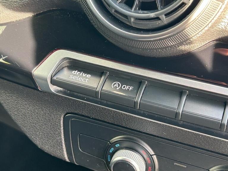 2020 Audi Q2 1.6 TDI 30 Black Edition SUV 5dr Diesel S Tronic Euro 6 (s/s) (116 ps) SUV Diesel Au...