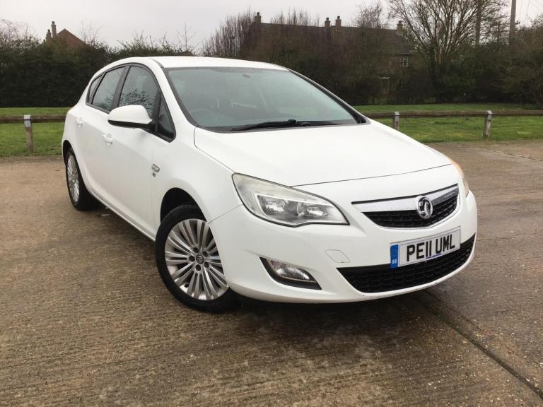 2011 Vauxhall Astra 1.4 16v Excite Euro 5 5dr HATCHBACK Petrol Manual