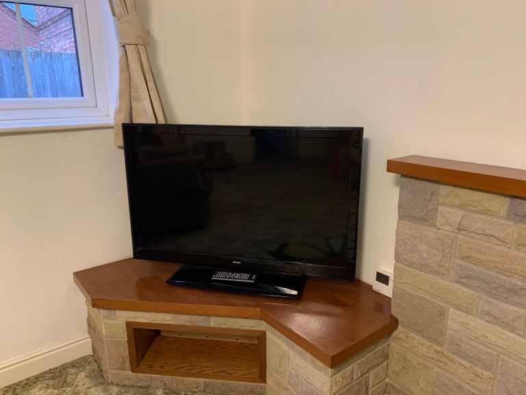Bush 39 inch LCD TV