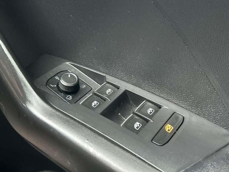 2021 Volkswagen T-Cross 1.0 TSI Active SUV 5dr Petrol DSG Euro 6 (s/s) (110 ps) SUV PETROL Automatic