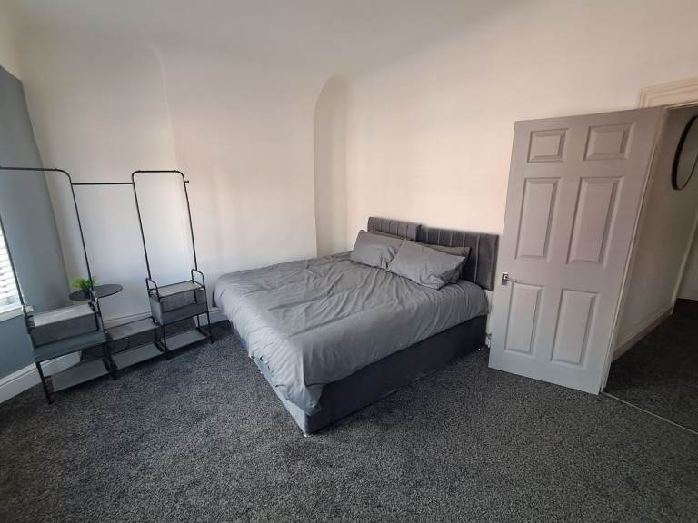 Four Bedroom House in Anfield 